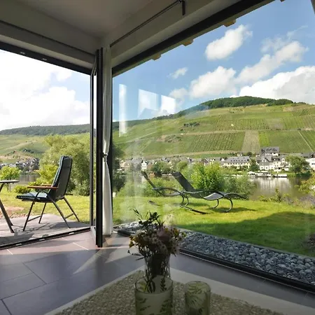 Am Moselufer Apartment Zell an der Mosel