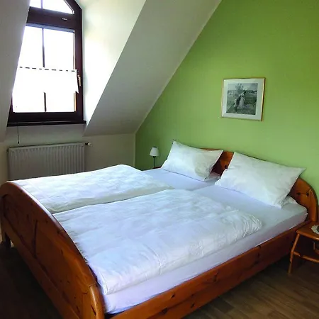 Am Moselufer 公寓 摩泽尔河畔的泽尔