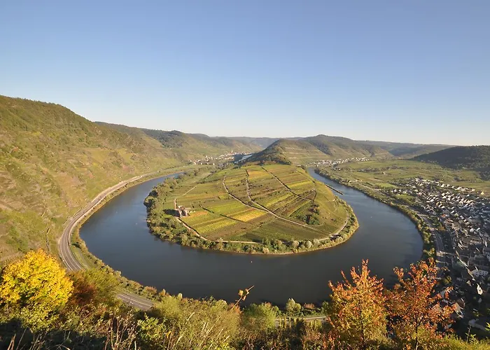 Am Moselufer Zell an der Mosel